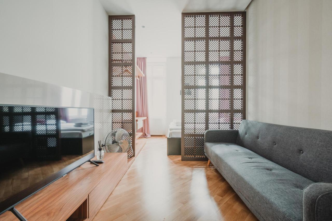 Zeus Design Apartments Wasserwelt Vienna Exterior photo