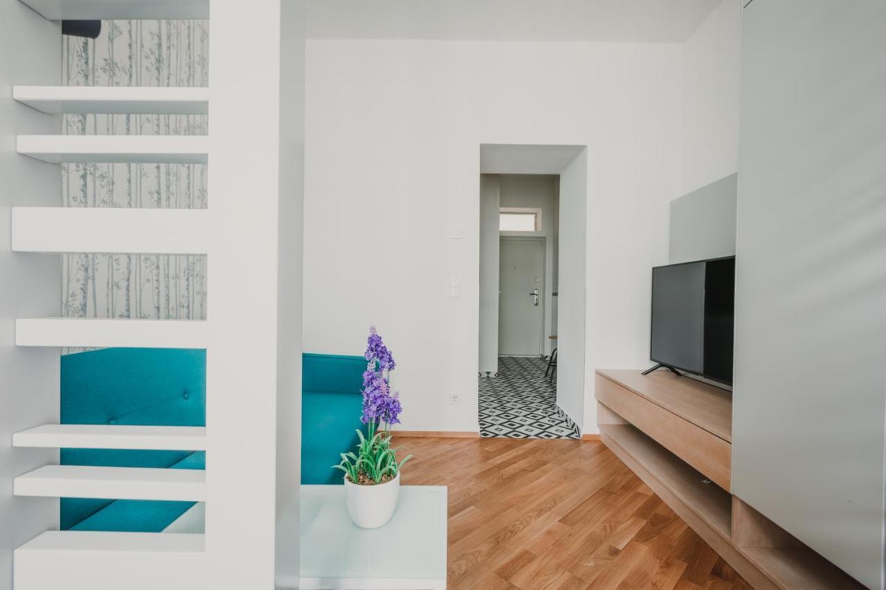 Zeus Design Apartments Wasserwelt Vienna Exterior photo